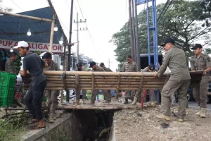 Satpol PP Kota Batu Bongkar Paksa Lapak PKL, Ini Infonya