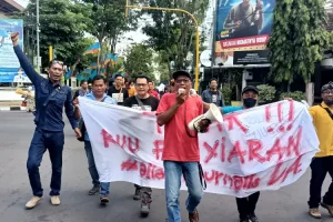 Puluhan Jurnalis Lamongan Tolak Pembahasan RUU Penyiaran