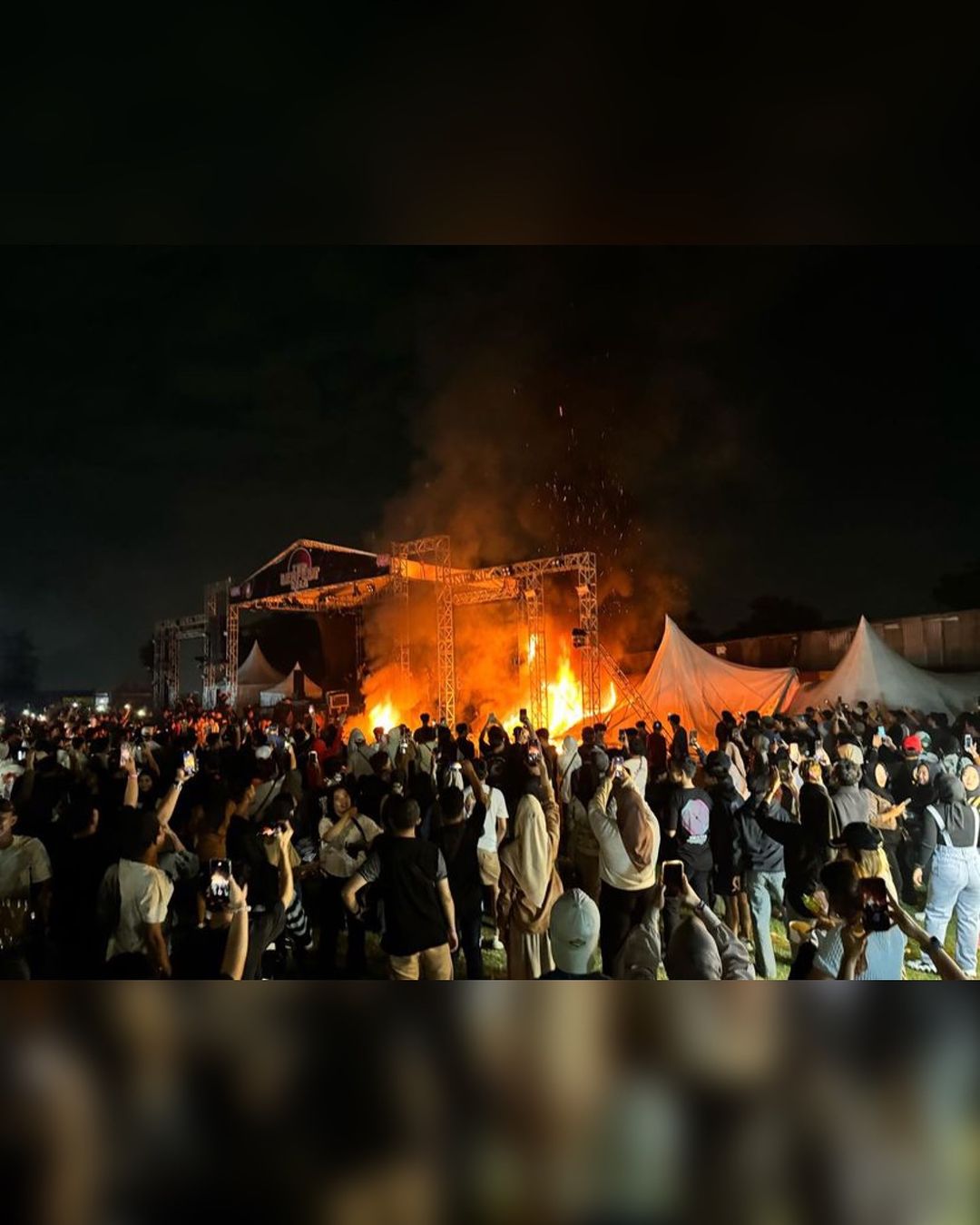 Panggung Lentera Festival Tangerang 2024 Dibakar Penonton, Konser yang Ditunggu 6 Bulan Berakhir Ricuh