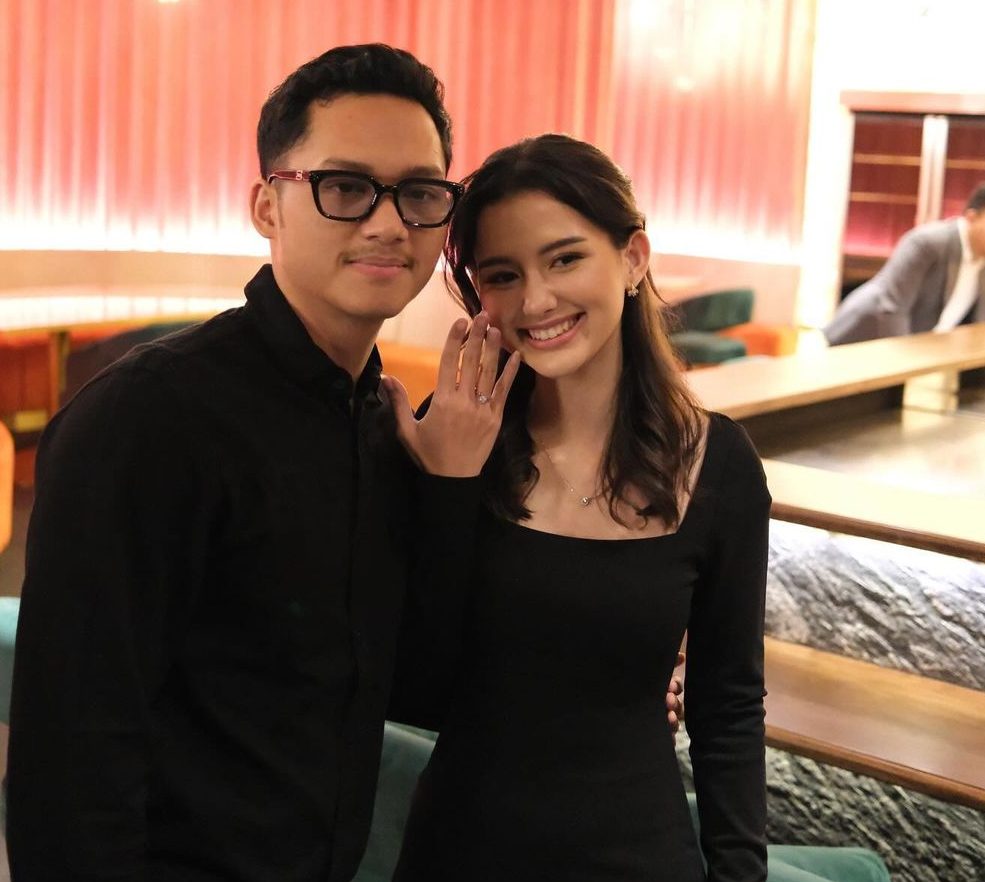 Azriel Hermansyah Resmi Lamar Sang Pacar di Hari Ulang Tahun, Keluarga Bagikan Momen Bahagia!