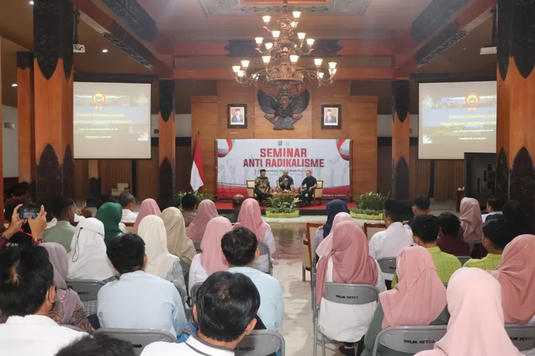 Bendung Akar Paham Radikal di Kalangan Milenial, Trenggalek Hadirkan Densus 88 dan Mantan Tokoh JI di Seminar Anti Radikalisme