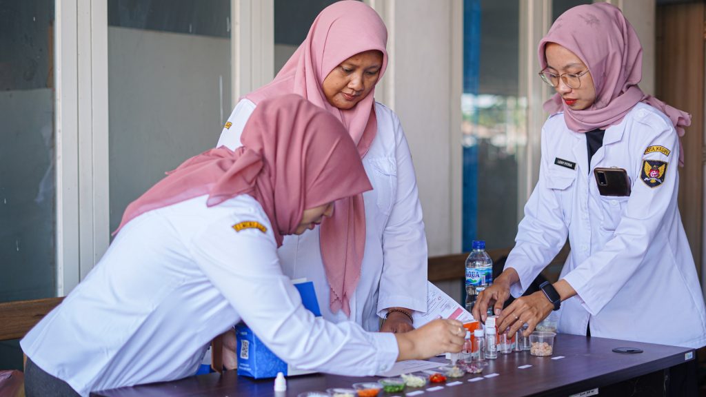 Pemkot Kediri Melalui DKPP Kota Kediri Menemukan Beberapa Bahan Pangan Mengandung Pestisida dalam  Uji Keamanan Pangan