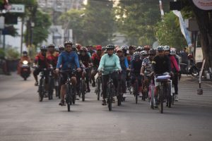 Ikut Gowes Rodalink, Pj Wali Kota Kediri Dorong Penggunaan Sepeda Sebagai Kebutuhan Transportasi