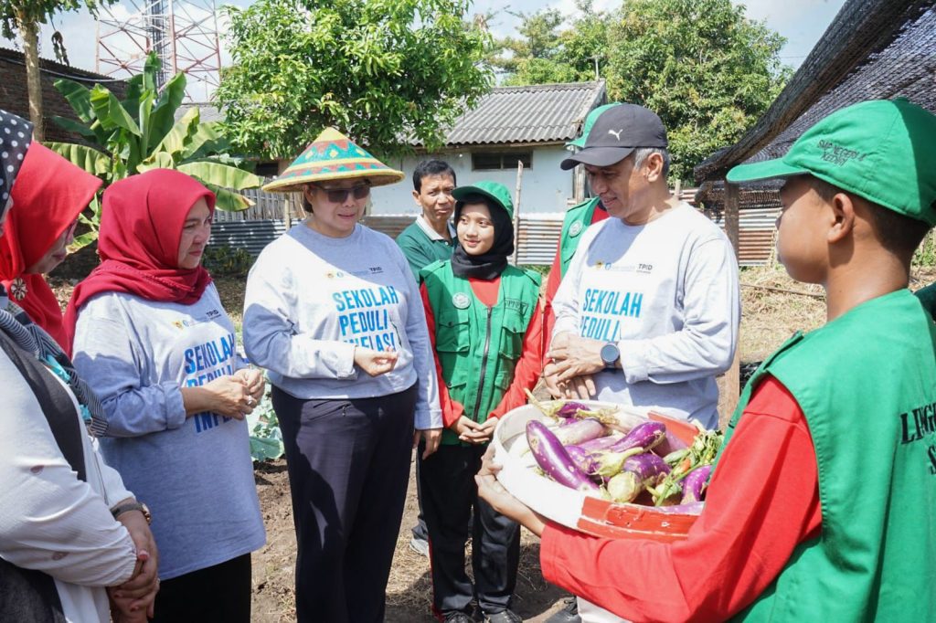 Pj Wali Kota Kediri Bersepeda Peringati Hari Sepeda Dunia Sekaligus Tinjau Salah Satu Sekolah Peduli Inflasi