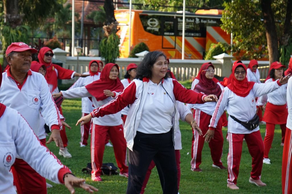 Pj Wali Kota Kediri Zanariah Senam Bersama Yayasan Jantung Indonesia, Dorong Masyarakat Jalani Gaya Hidup Sehat