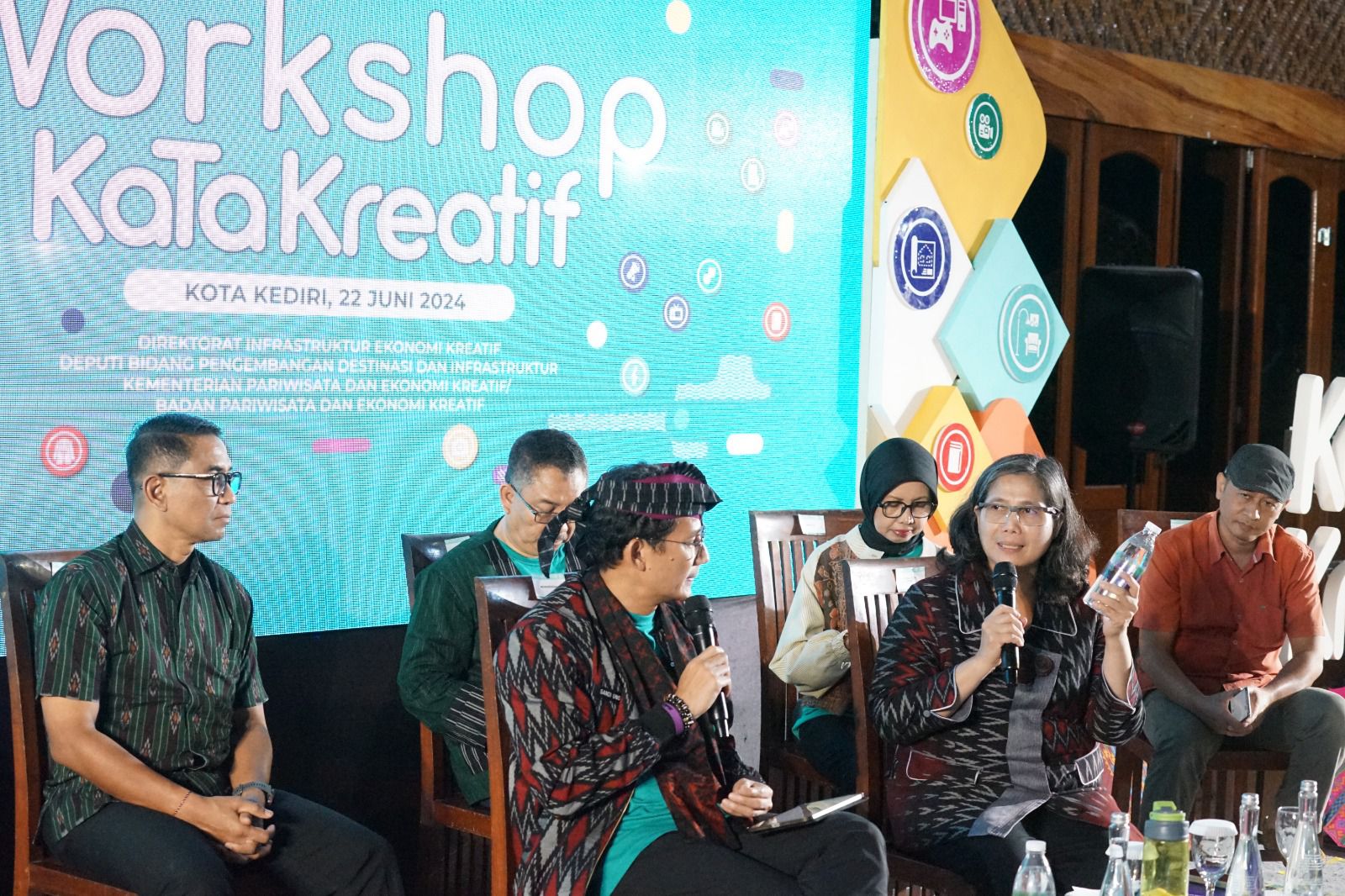 Workshop KaTa Kreatif di Kota Kediri Dihadiri Menparekraf Sandiaga Uno, Pj Wali Kota dan Pelaku Usaha Ekonomi Kreatif Antusias Menyambutnya