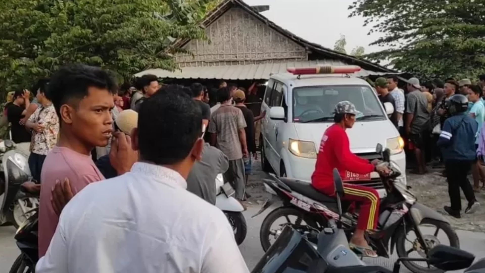 Lamongan Geger! Ibu dan Anak Ditemukan Tewas di Warung, Kondisi Mengenaskan Bersimbah Darah