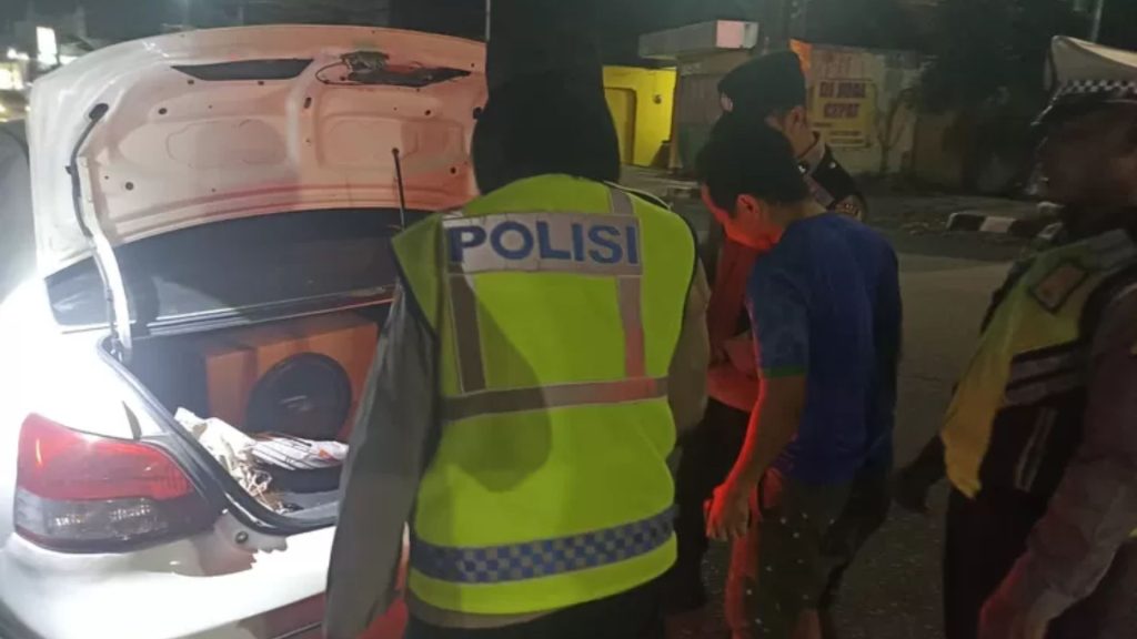 Petugas Gabungan Gelar Razia di Terminal Baru Tamanan untuk Antisipasi Gangguan Kamtibmas di Bulan Muharram