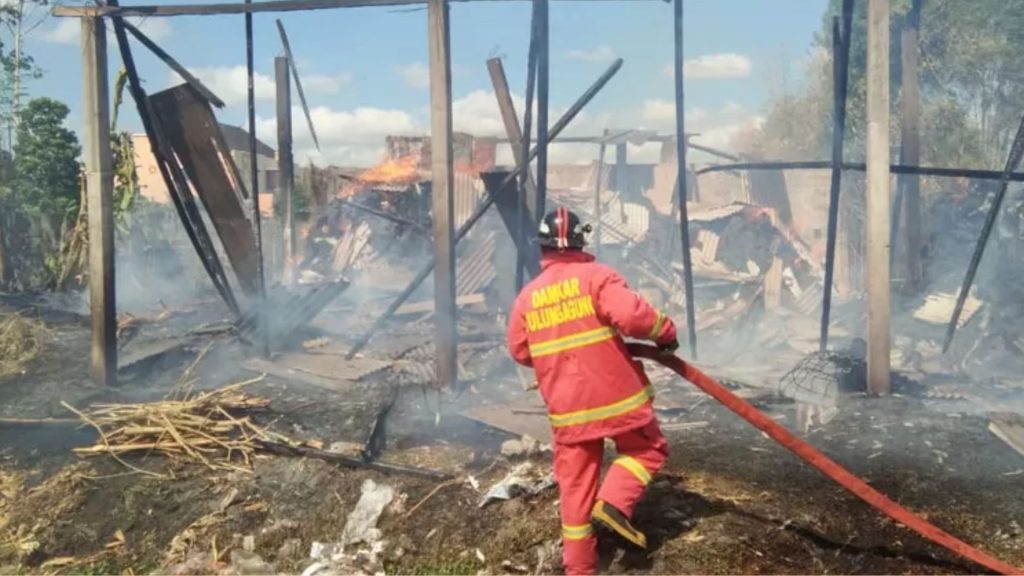 Kronologi Sepah Tebu Siap Jual di Tulungagung Terbakar, Apa yang Terjadi?