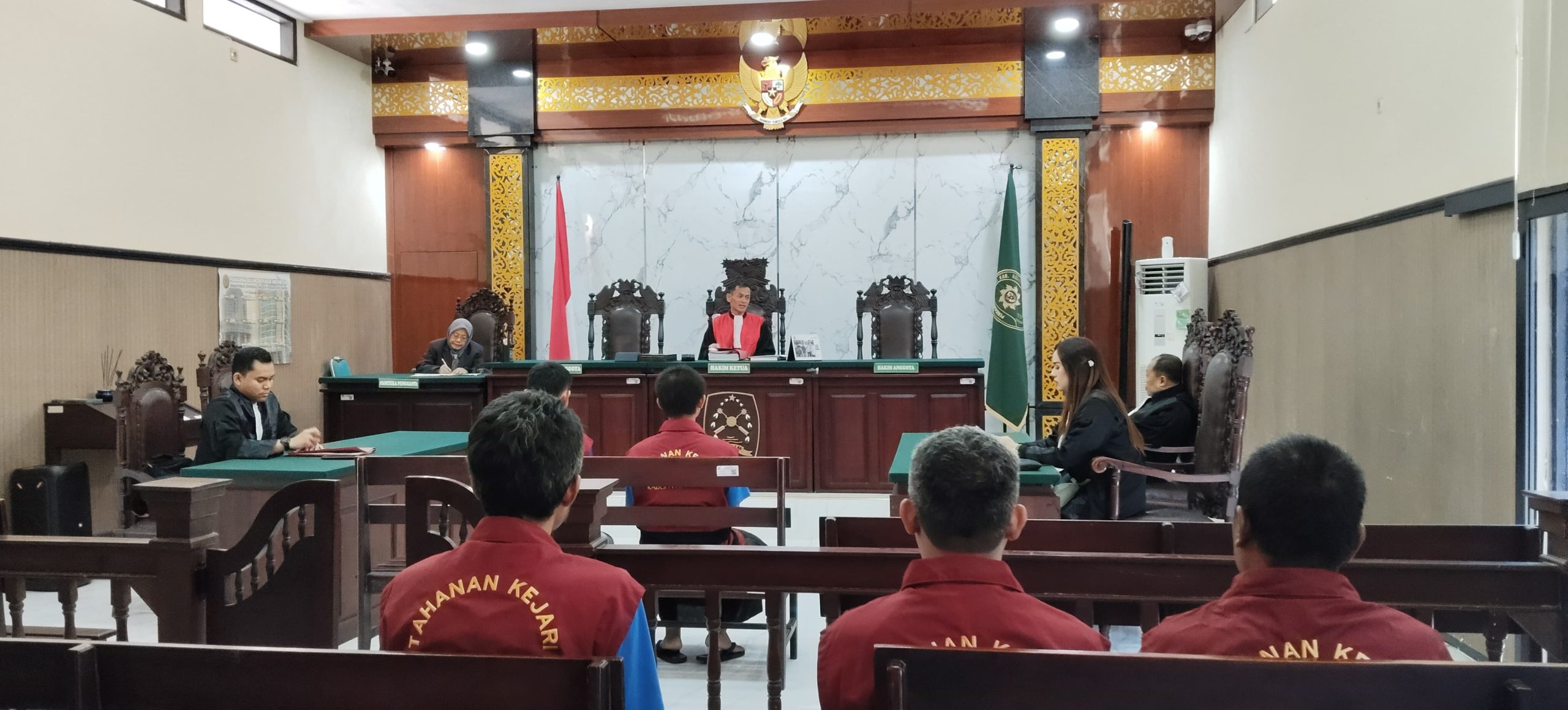 Sidang Pembacaan Tuntutan Kasus Tewasnya Santri Mojo Kediri Ditunda, Keluarga Kecewa