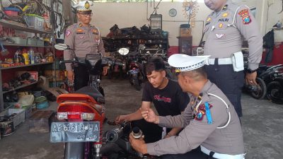 Ada Apa ? Satlantas Polres Ponorogo Datangi Sejumlah Bengkel Motor ?