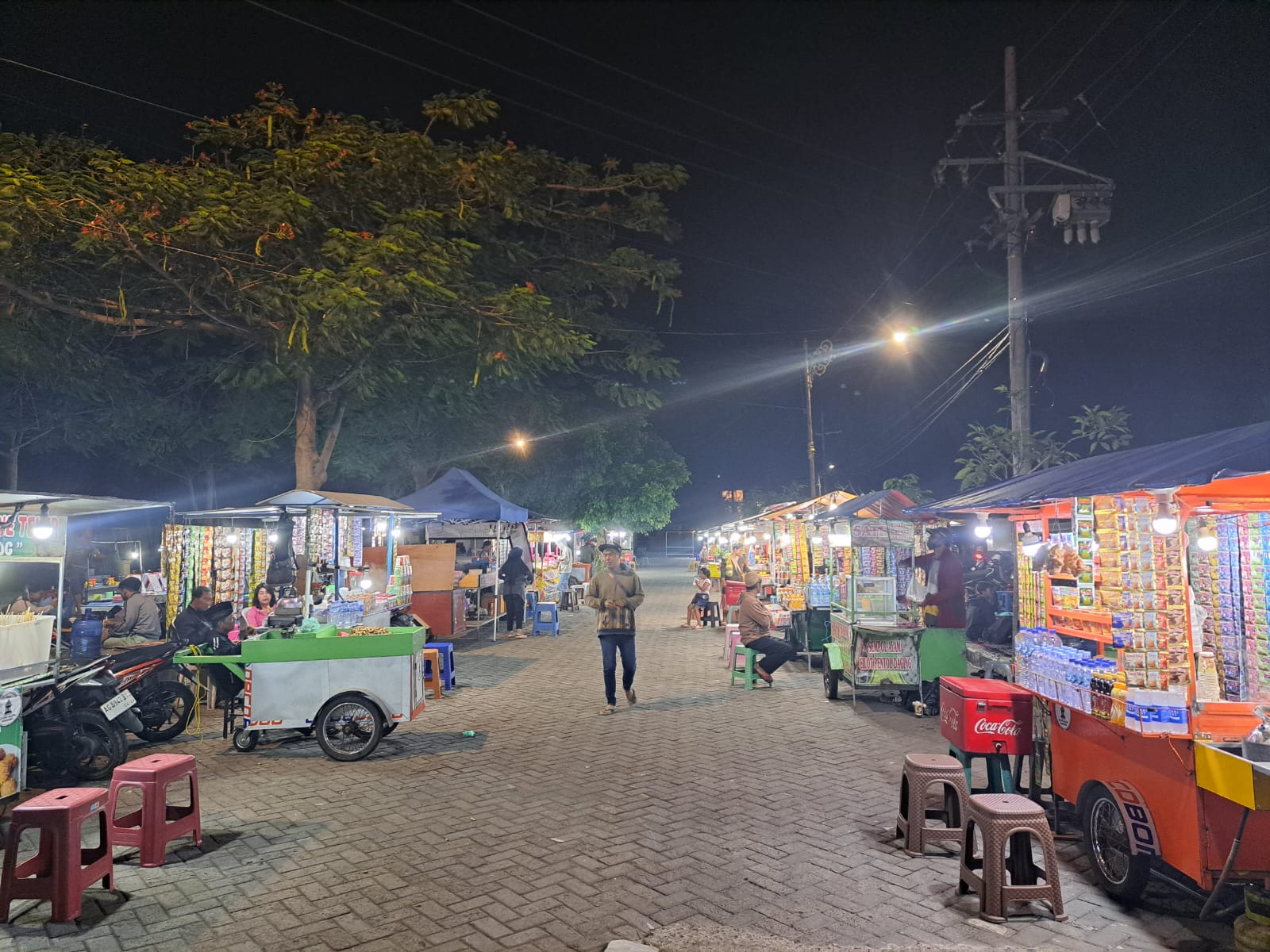 Jumlah PKL di Alun-Alun Kabupaten Blitar Membludak, Ini yang Akan Dilakukan Disperindag