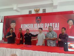 Dokter Ari Daftar Sebagai Bacawabup Kediri, Anaknya Menyusul, Daftar Sebagai Anggota Kader Muda PDI – Perjuangan