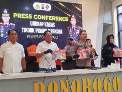  Satresnarkoba Polres Ponorogo Ungkap Peredaran Narkoba Kelas Kakap, 55 Gram Sabu Diamankan dari 3 Tersangka