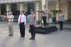 Pimpin Apel, Kapolres Kediri Kota Tekankan Kedisiplinan dan Keikhlasan dalam Bertugas