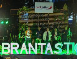 Pj Wali Kota Kediri Menyatu Dengan Masyarakat Nikmati Brantastic dan Joyoboyo Dance Festival Spesial Hari Jadi Kota Kediri ke-1.145