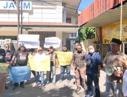 Puluhan Wartawan Jatim Tuntut KLB Menyusul Kisruh di PWI Pusat