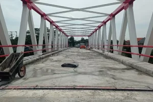 Proyek Pembangunan Jembatan Jongbiru Dikebut, Ketua DPRD Kabupaten Kediri Beri Apresiasi