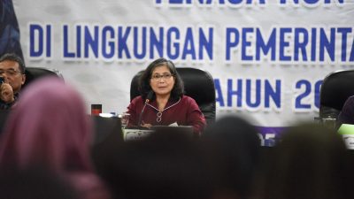 Pj Wali Kota Kediri Zanariah memberikan arahan saat Pelatihan Kewirausahaan bagi Tenaga Non ASN