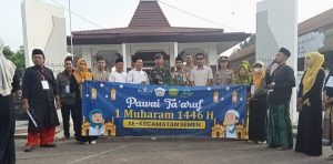 Ratusan Mobil Hias Ramaikan Pawai Taaruf 1 Muharram di Kecamatan Semen, Wujud Kebersamaan dan Solidaritas