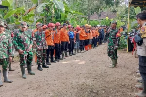 Mencari Selama 3 Hari, Tim Belum Temukan Gunawan, Korban Tanah Longsor di Blitar