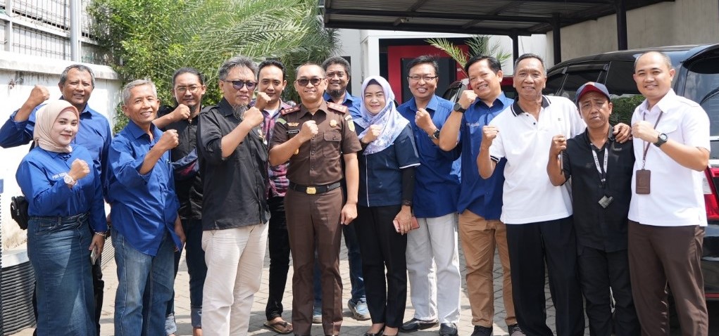 Kajari kabupaten kediri kunjungi kantor PWI Kediri