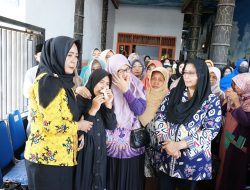 Lurah Setonogedong Meninggal Dunia, Pj Wali Kota Kediri Zanariah Takziah, Sampaikan Duka Cita dan Terima Kasih Atas Dedikasinya