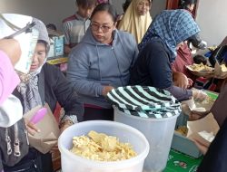 Peresmian Jembatan Jongbiru Membawa Berkah, Warung Nasi Pecel – Tumpang Diborong Mas Dhito, Warga Dapat Sarapan Gratis