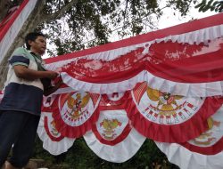 Jelang Peringatan Kemerdekaan RI, Pedagang Bendera di Kota Blitar Mulai Bermunculan
