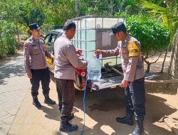 Polres Trenggalek Luncurkan Program Patroli Kendi, Antar Air Bersih Langsung ke Rumah Warga di Pelosok