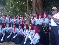 Tim Putri SMA Dharma Wanita Boarding School Kediri Berprestasi, Sekolah Baru Tapi Sudah Sabet Juara I Lomba Baris Berbaris HUT ke 79 RI 