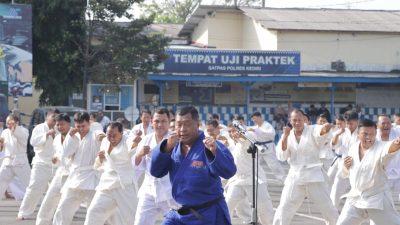 Puluhan Polisi dari Polres Kediri Jalani Latihan Bela Diri, Ini Tujuannya