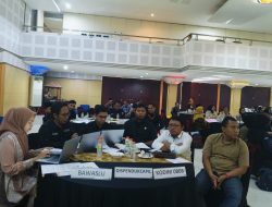 Rapat Pleno Terbuka Rekapitulasi DPHP dan Penetapan DPS oleh KPU Kabupaten Blitar Banyak Interupsi