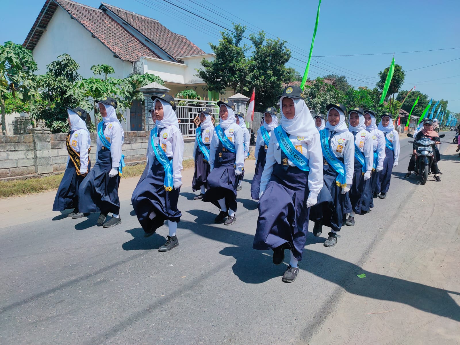 Peserta lomba baris berbaris SD/SMP/SMA/Aliyah di Kandat