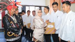 Bupati Rini Syarifah yang ikut hadir dalam prosesi penyerahan remisi. (Ist)