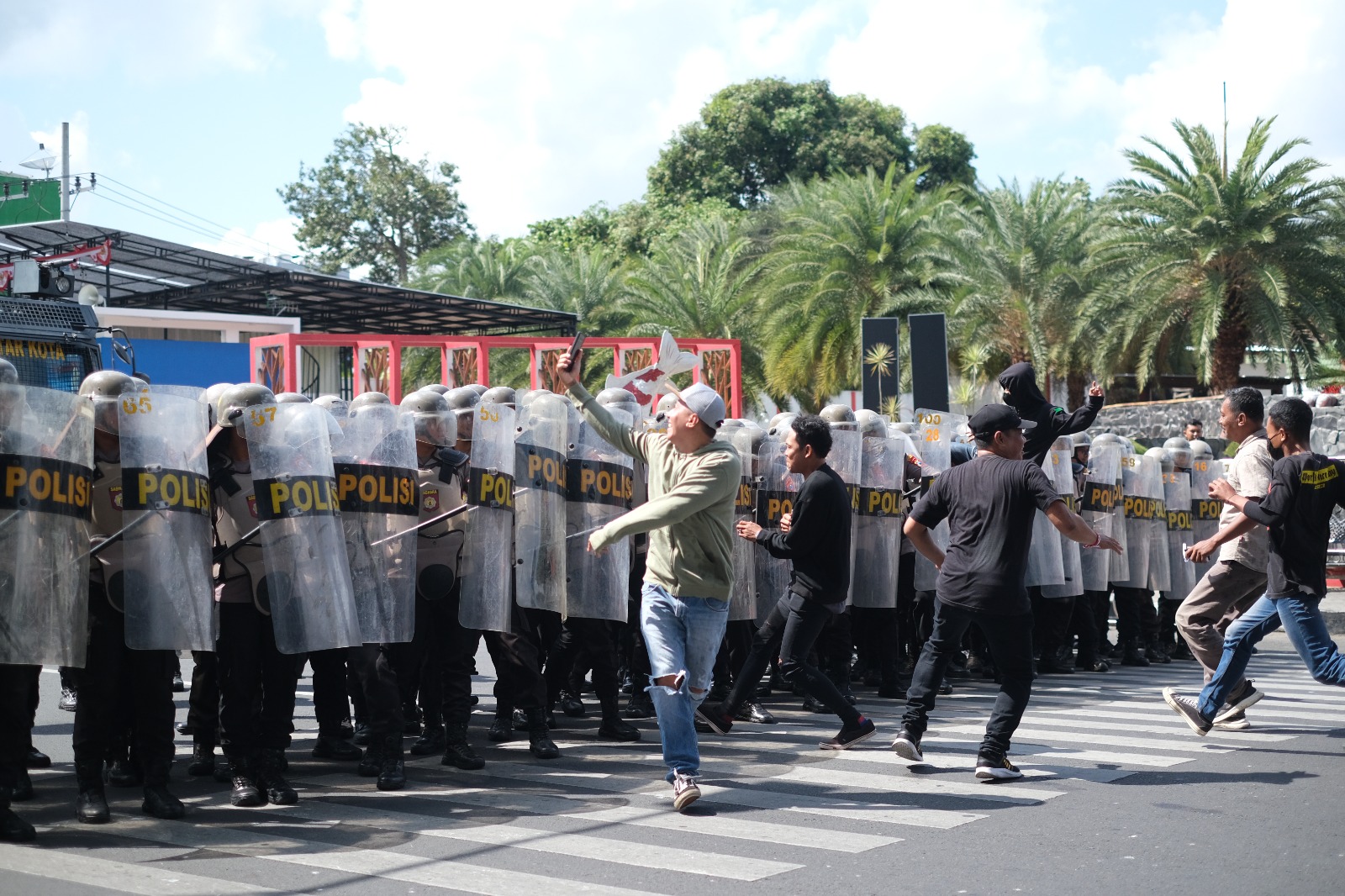 Jelang Pendaftaran Bacakada, Polres Blitar Kota Gelar Sispamkota untuk Persiapan Pengamanan Pilkada