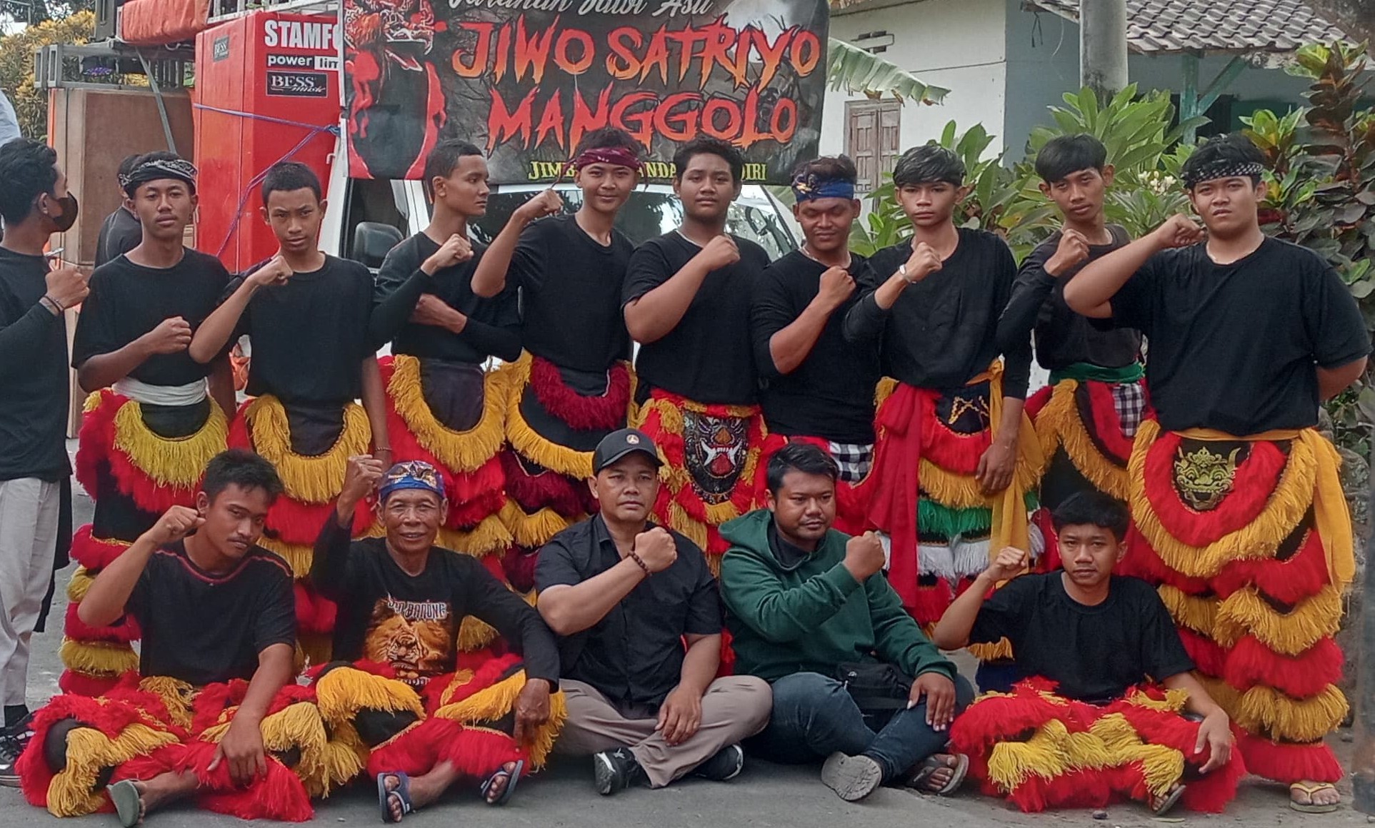 Seniman Barong Desa Jemekan, Tampil Bersinergi engan Seniman Barong Kediri Raya