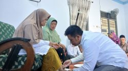 Mas Ibin Awali dengan Sungkem dan Basuh Kaki Ibu