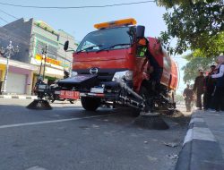 Truk Road Sweeper Pemkab Ponorogo Mulai Uji Coba Operasi di Jalanan Kota