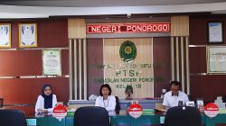 Jelang Pendaftaran, Dua Paslon Cabub dan Cawabup Urus Surat Keterangan di PN Ponorogo