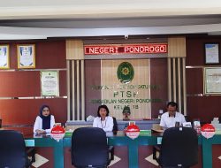 Mendekati Waktu Pendaftaran, Dua Paslon Cabub dan Cawabup Urus Surat Keterangan di PN Ponorogo