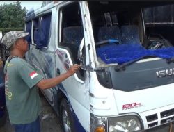 Mobil Elf Bawa Rombongan Pesilat Terguling di Jombang, 4 Penumpang Luka-luka