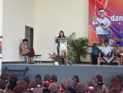 Mbak Cicha, Bunda Genre Kabupaten Kediri dan Mbak Dewi Berikan Edukasi Gizi Pada Remaja Putri Agar Terhindar dari  Anemia