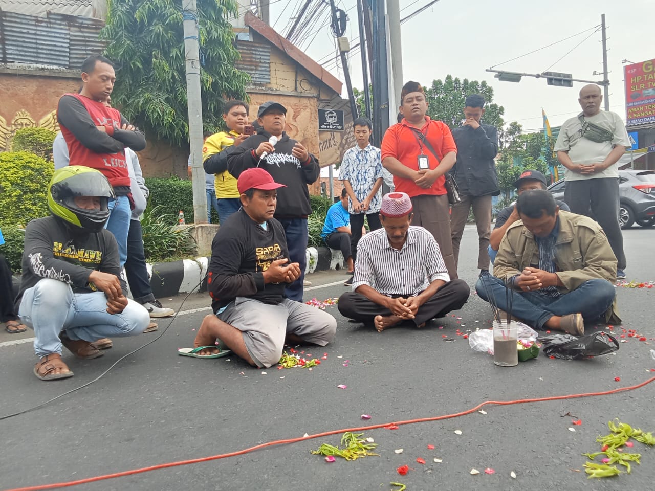 AKB Tuntut Pencabutan Trayek Bus Bagong di Kediri