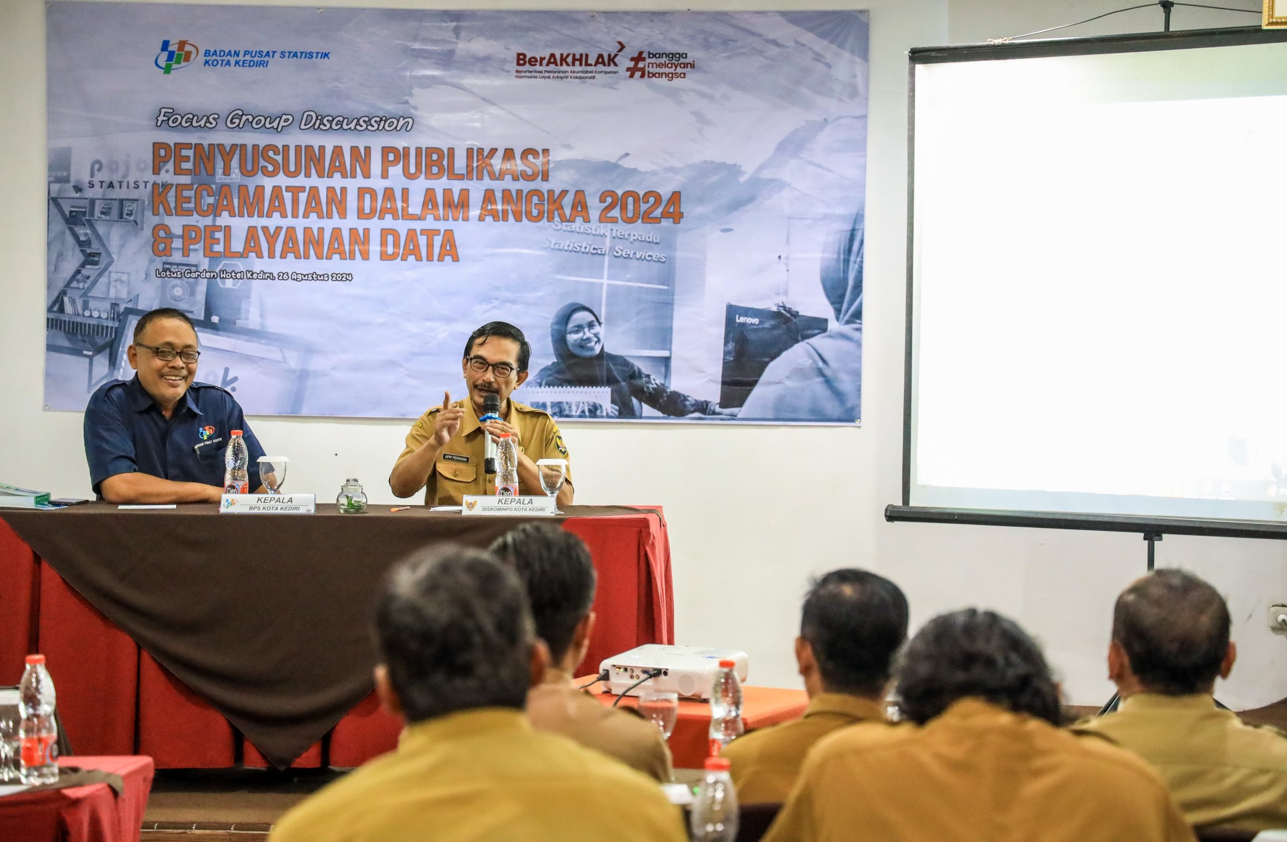 Tingkatkan Kualitas Publikasi dan Pelayanan Data Statistik, BPS Gelar FGD Kecamatan Dalam Angka
