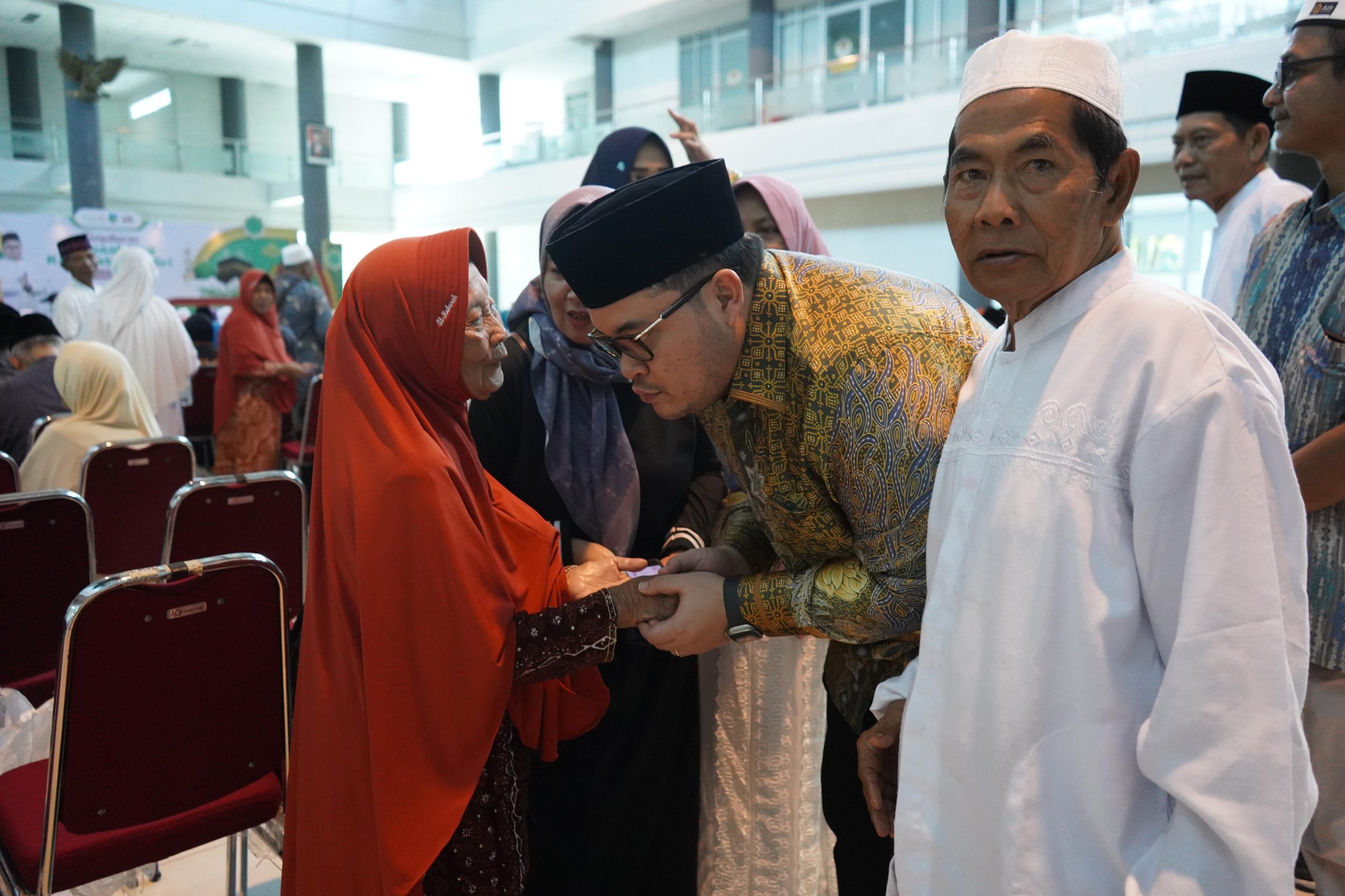 Tasyakuran Haji, Jamaah Haji Sebut Pecel Mas Dhito Jadi Kenangan Berkesan Selama di Mekah