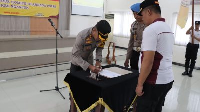 Kapolres Nganjuk Kukuhkan Struktur Organisasi Komite Olahraga Polri di Polres Nganjuk, Ini Pesannya