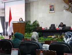 Pj Wali Kota Kediri Jelaskan Nota Keuangan Raperda tentang Perubahan APBD Tahun Anggaran 2024