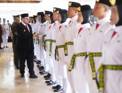 Mas Dhito Kukuhkan 75 Anggota Paskibraka Kabupaten Kediri 2024, Ini Pesan yang Disampaikan