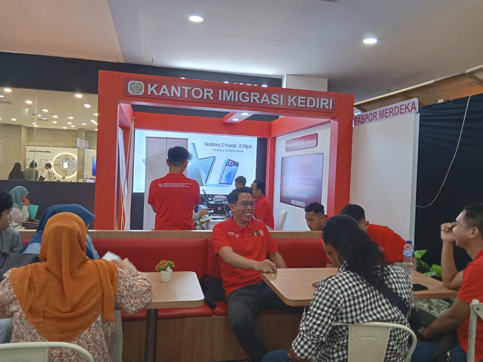 Kantor Imigrasi Kediri Gelar Program Paspor Merdeka di Matahari Town Square